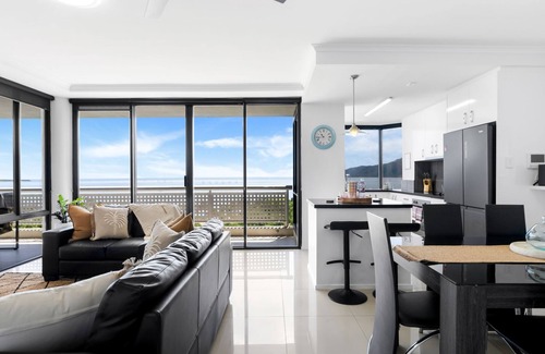 Cairns North Apartment | Rydges Plaza Esplanade Luxury 2-Bedroom Apartment