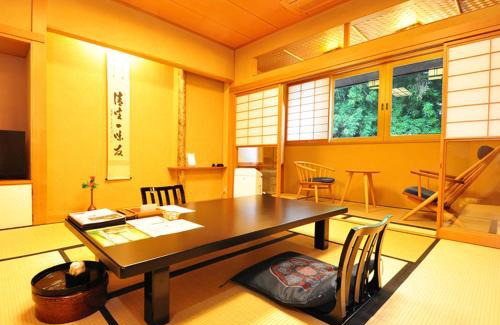 Tsukioka Onsen Hotel | Ryokan Imai