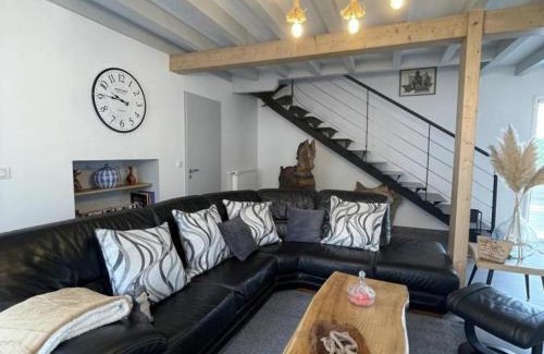 Louroux-Hodement House | Séjour détente avec piscine privée, activités variées et confort moderne en Auvergne - FR-1-489-455