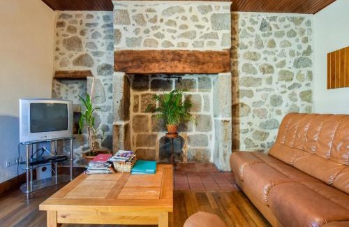 Senezergues House | Sénezergues Garden Hideaway