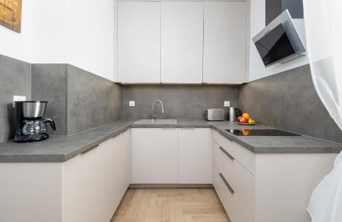 West Pomeranian Voivodeship Apartment | Słoneczny i Przestronny Apartament w Sercu Szczecina by Noclegi Renters
