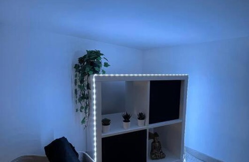 Etampes Apartment | SaafePlace-4pers-Wifi-KeyBox-24sur7