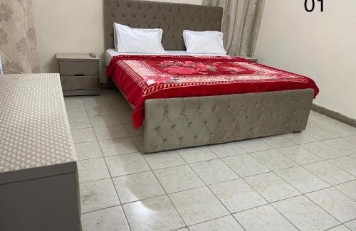 F-7 Sector House | Saani Rooms, G-10 Branch