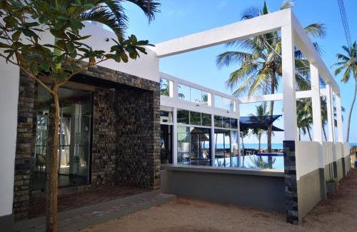 Marawila Hotel | Saara Beach Hotel