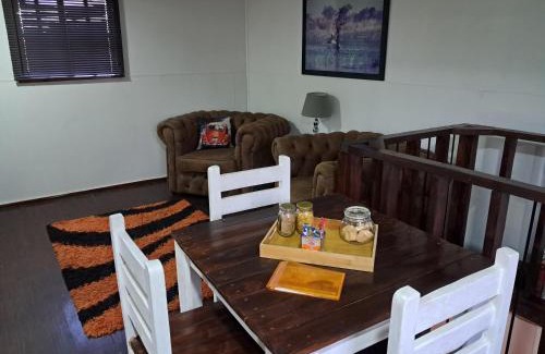 Trichardt Apartment | Sable Sunset Guesthouse
