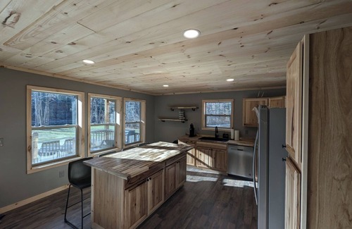 Town of Hope House | Sacandaga River Retreat - 2 Bedroom 1.5 bath home on the Sacandaga River
