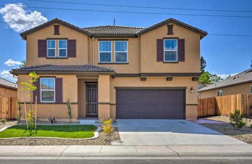 Hood House | Sacramento Retreat with Yard about 13 Mi to Dtwn!