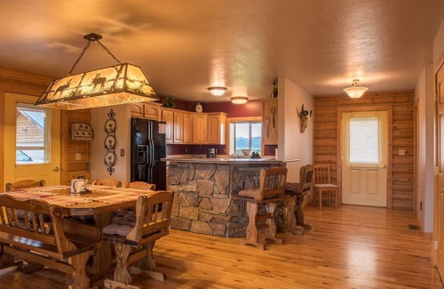 Driggs Cabin | Saddlehorn Cabin⁓Amazing Views⁓CrossCountry trails