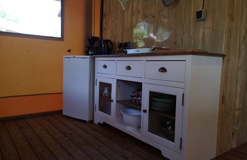 Gro Leuthen RV Rental | Safari Lodge