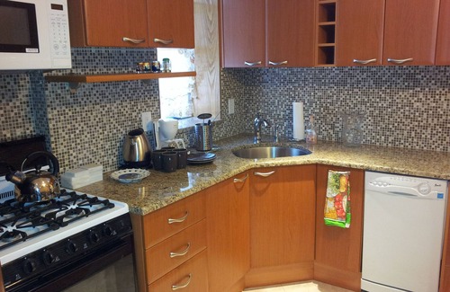 Sheepshead Bay Apartment | SAFE, CLEAN Apartment. Close to Manhattan, Shops, Restaurants, PARKING+WIFI