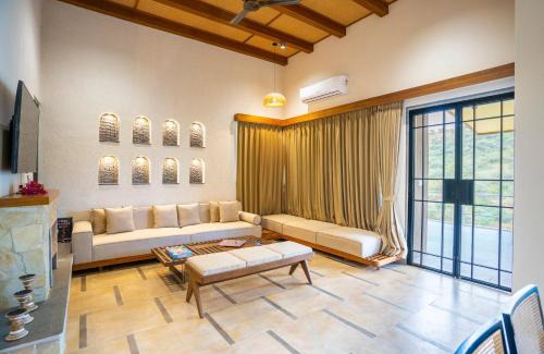 Bedla Villa | SaffronStays Moringa Valley - Cidar Villa