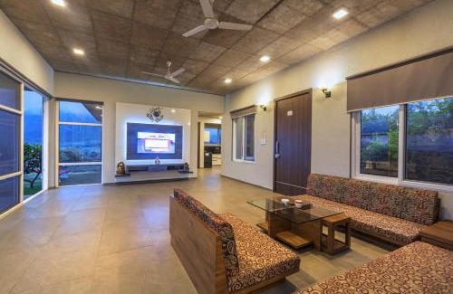 Igatpuri Villa | SaffronStays Serenity, Igatpuri
