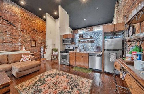 Lexington Apartment | Sage&Wildflowers Loft, DT Lex
