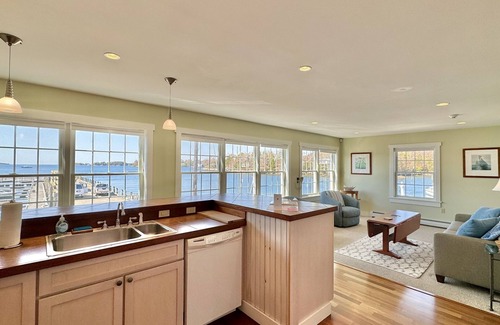 Boothbay Harbor Apartment | Sail Loft - Upscale Oceanfront on a Pier near BBH!