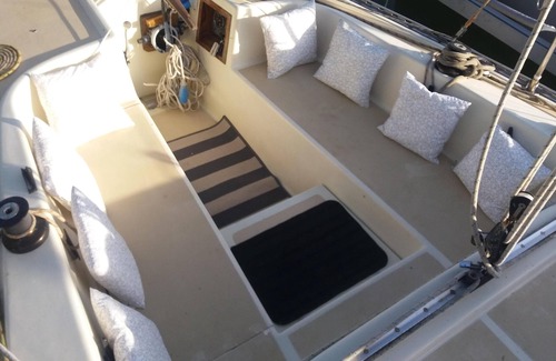 Contrada Castello Boat Rental | Sailboat of 11.50 at Lake Trasimeno