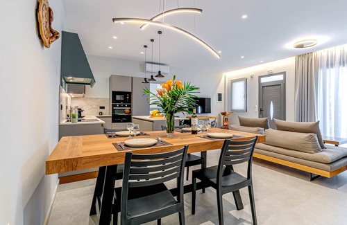 Notos House | Sailors Luxury Cottage