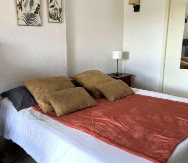 Saint-Florent Apartment | SAINT FLORENT - STUDIO 2 couchages Avec Piscine
