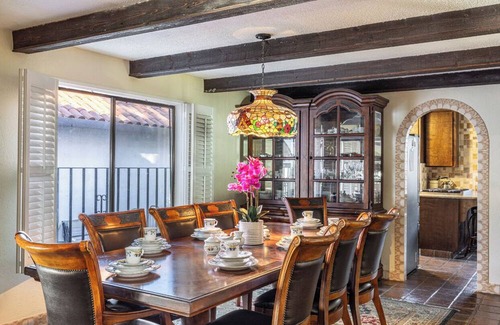 Deer Park Apartment | Saint Helena Wine Villa | Luxury Stay & Vineyard