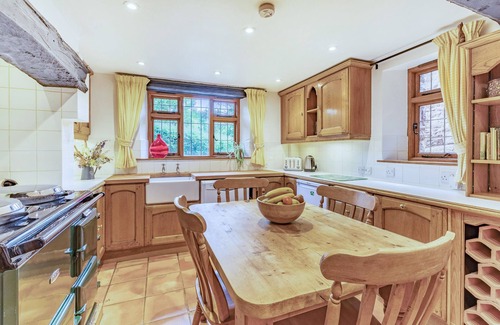 Old Cleeve Cottage | Saint Pancras Chapel