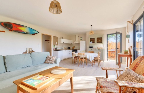 Saint-Vincent-sur-Jard Ski Chalet | Saint-Vincent-sur-Jard, house for 5