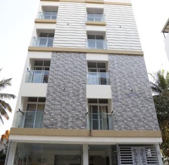 Brookefield Hotel | Sakura Inn and Suites