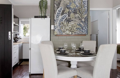 Salamander Bay Cottage | Salamander Sweet - Foreshore Drive