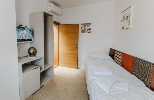Jaslo Bed & Breakfast | Salon Win Wine Bar & Apartments
