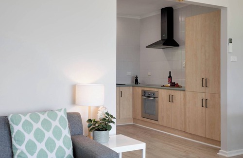 Carrickalinga House | Salt & Sage - Walk to beach/Trampoline/Nintendo Wii/Ping Pong/Basketball