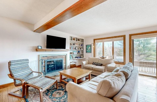 Quechee House | Saltbox 12B