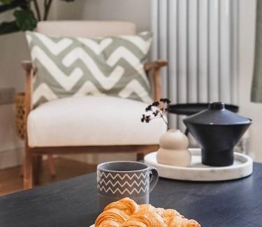 Budleigh Salterton House | Salters Cottage - Stunning Modernised 3 BR Home Just Steps From the Beach