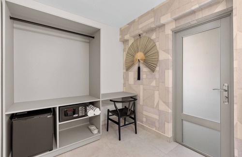 Ocean Park Apartment | Saltwater Pool | Private Balcony | Oceanpark Beach | by Otium