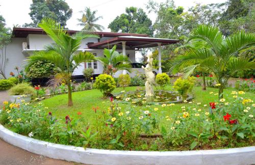 Ganga Ihala Korale House | Sama Uyana Holiday Bungalow