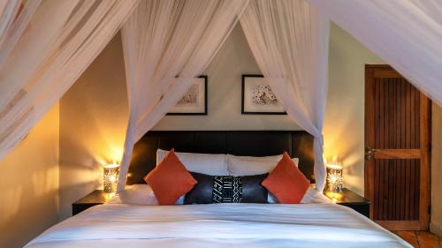 Karuma Cabin | Sambiya River Lodge