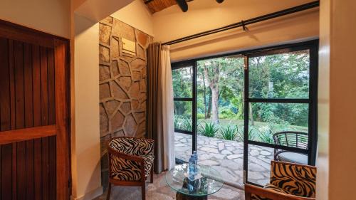 Karuma Cabin | Sambiya River Lodge