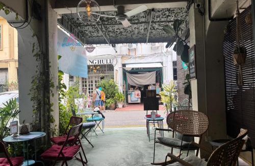 Bandar Melaka Bed & Breakfast | Same Skies' Kneading Peace Social Enterprise