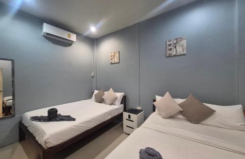 Rayong House | Samed Your House Family Room