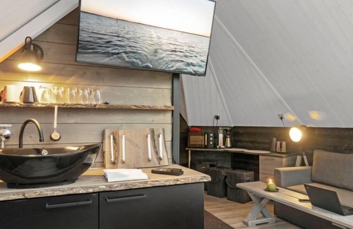 Salla House | Samruam b aurora cabin by Interhome