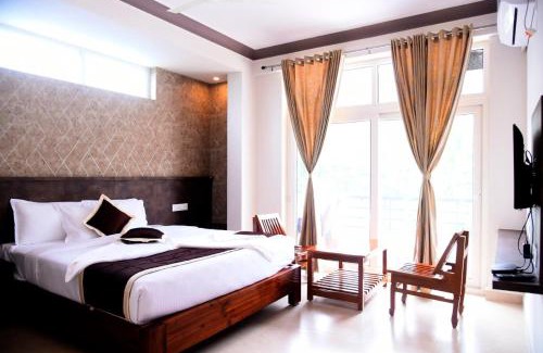 Piriyapatna Hotel | Samruddhi Comforts