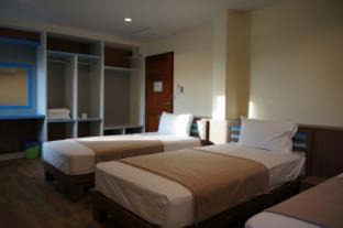 Wat Sam Phraya House | Samsen Sam Place