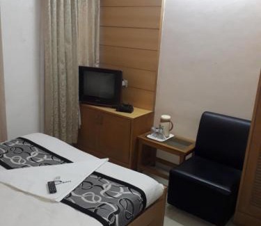 Central Chennai Cabin | Samudra Residency