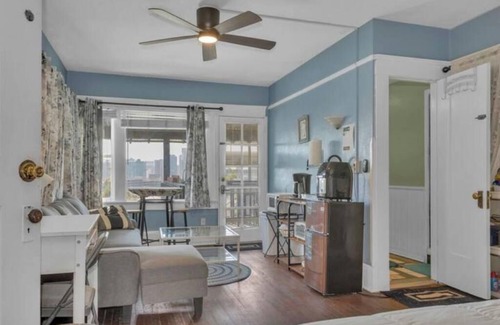 Golden Hill Apartment | San Diego 1 Bedroom 1 Bath Amazing CityViews 3beds
