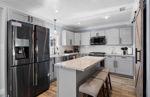 Mount Helix House | San Diego Paradise!Resort Yard w/Gazebo+TV| Pool