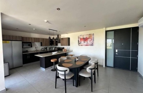 San Salvador Condo | San Salvador Apartamento 701: Exclusivo y Moderno