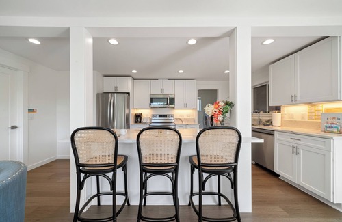 Manzanita House | Sanctuary in the Shire MCA#50080-2 homes for Family Reunion, BBQ, Dogs Ok.
