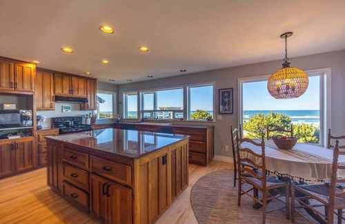 Seal Rock House | Sanctuary