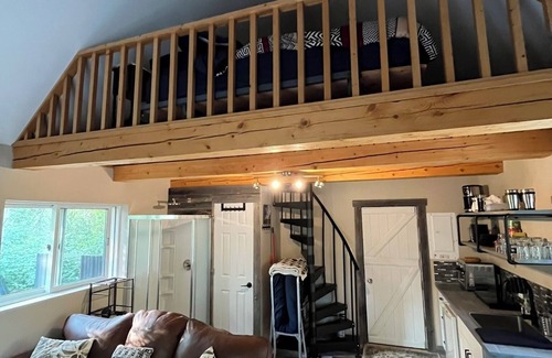 Manitoba Cabin | Sand Lake Log Cabin with Hot Tub