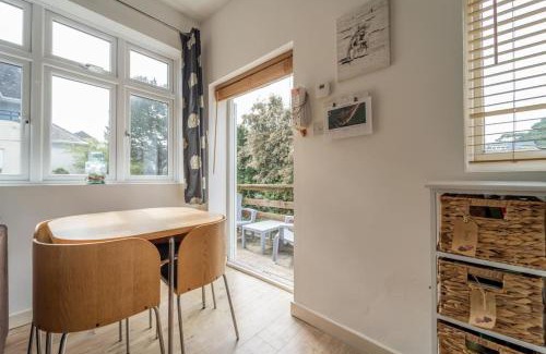 Sandbanks Apartment | Sandbanks Ground Floor 2 Bed Apt, beach 3mins walk
