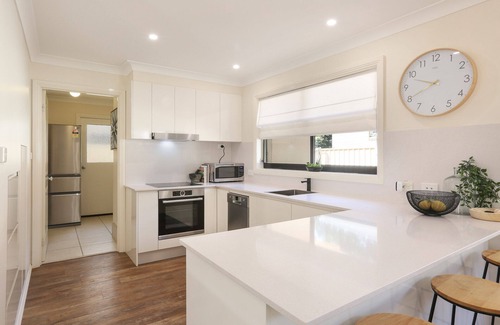 Kiama House | Sandcastle on Manning - 400 mtr to Kiama Surf Beach.