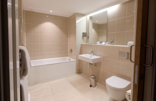 Plastow Green Hotel | Sandford Springs Hotel & Golf Club