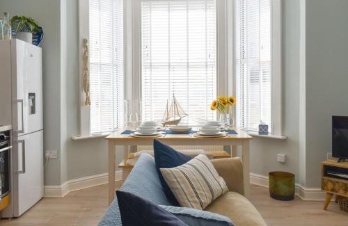 Sandgate House | Sandgate Apartment